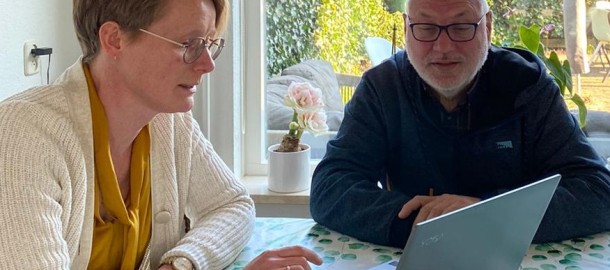 aan de keukentafel met henk boxum.jpg