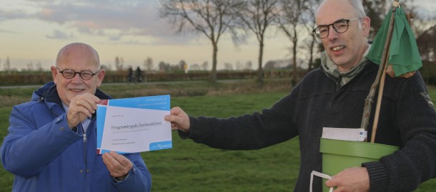 2021 11 22 HSBZ - Jeroen krijgt lintje van de provincie - Met Carin de Cloe (LO) en Jan Westert (St